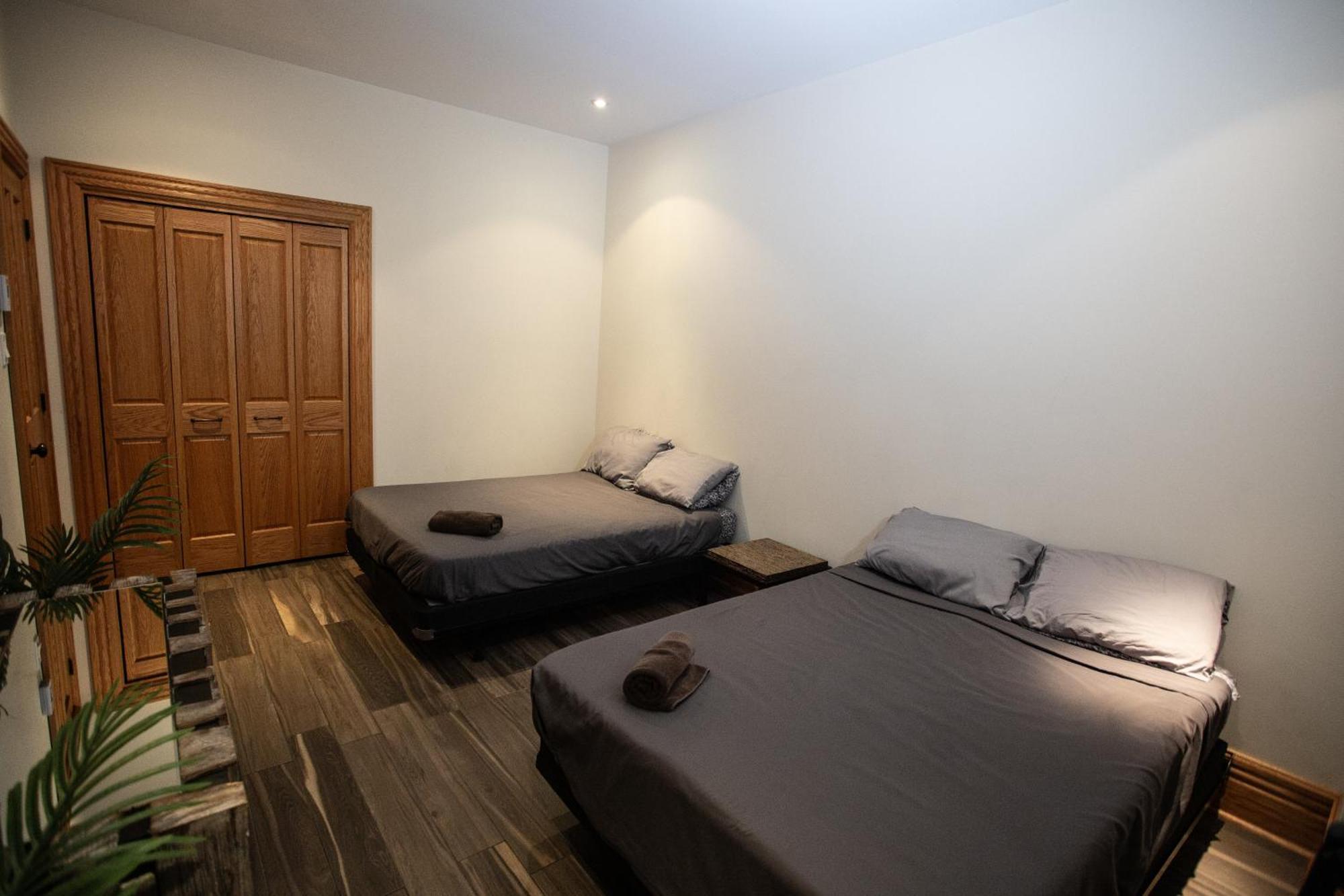 Spacious Downtown Montreal Apartment, 4Br-2Ba,Free Wifi エクステリア 写真