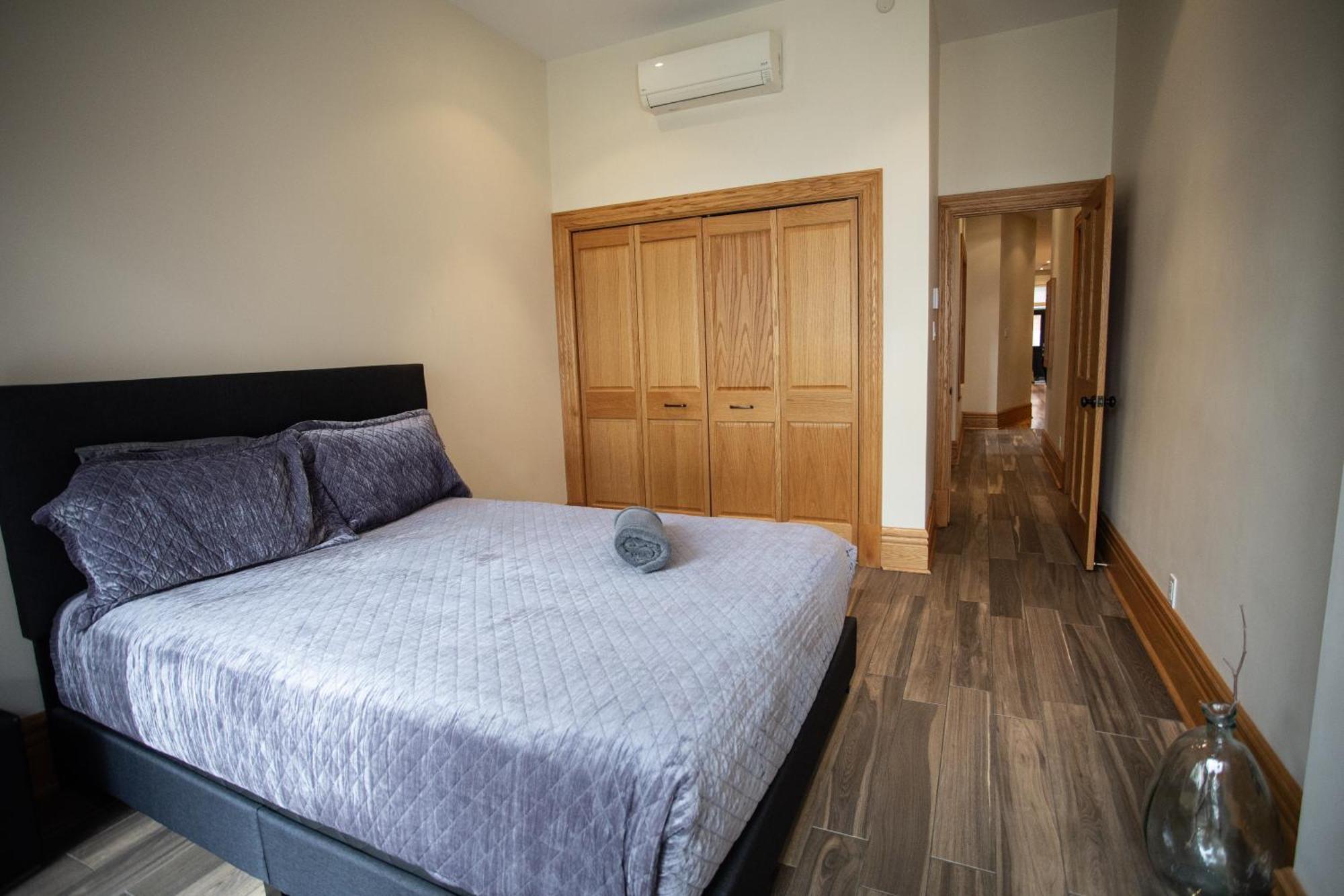 Spacious Downtown Montreal Apartment, 4Br-2Ba,Free Wifi エクステリア 写真