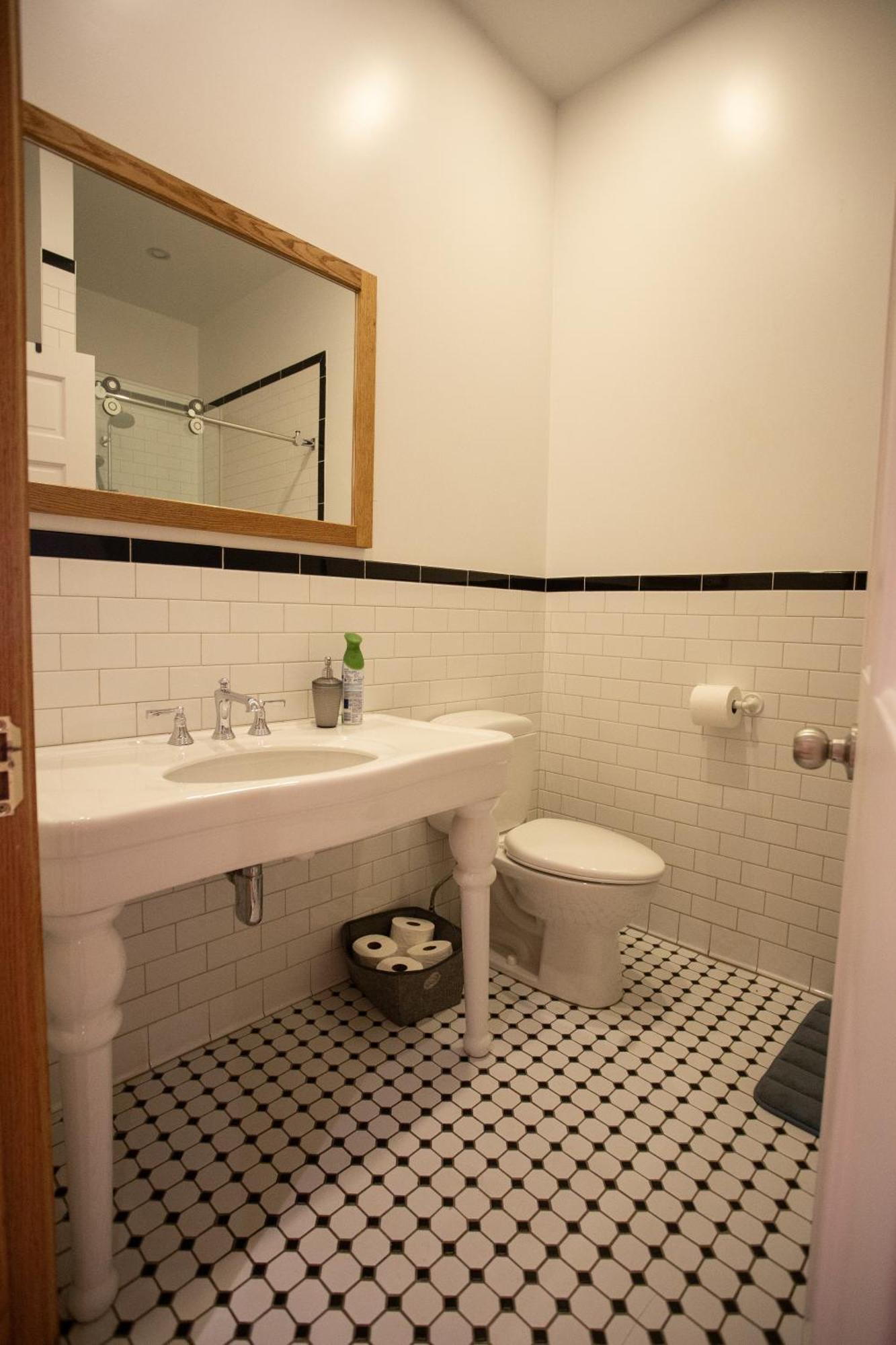 Spacious Downtown Montreal Apartment, 4Br-2Ba,Free Wifi エクステリア 写真