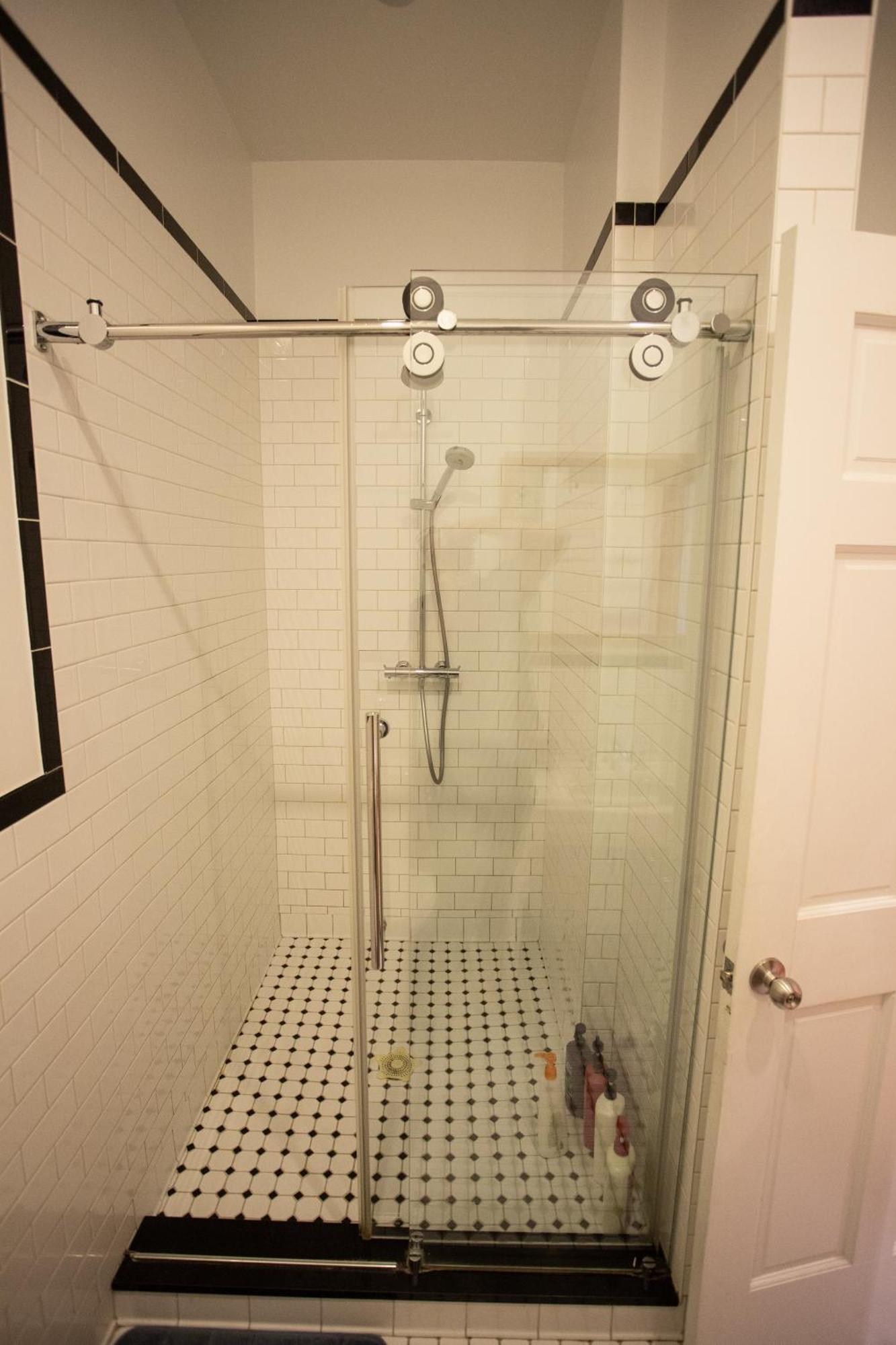 Spacious Downtown Montreal Apartment, 4Br-2Ba,Free Wifi エクステリア 写真